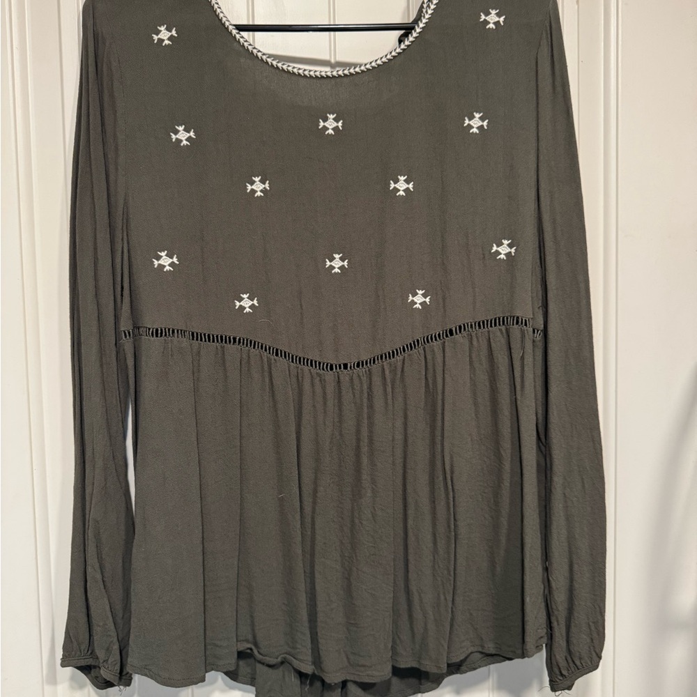 Entro Gray and White Blouse with Elegant Design